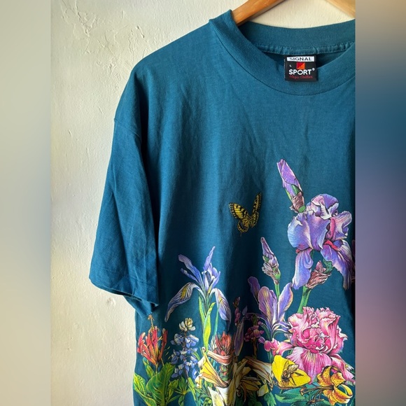Floral Graphic T-Shirt - Picture 2 of 8
